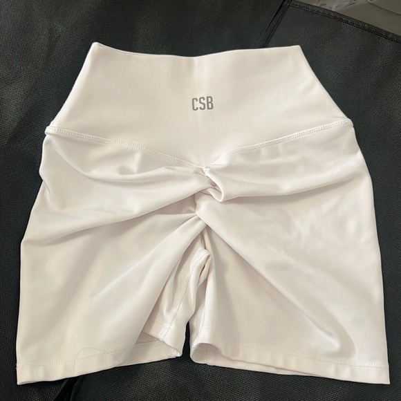 CSB SERENITY SCRUNCH SHORTS 4" - Picture 6 of 6